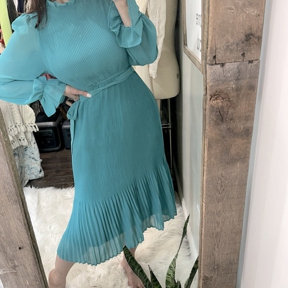Turquoise pleated dress boho size medium - Picture 4 of 10